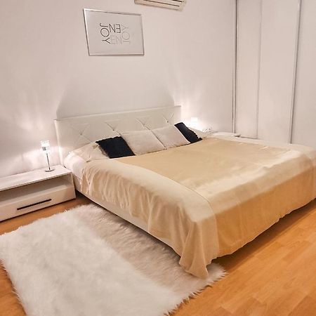 Modern & Cozy Apartment Near Hockey & Football Arena Bratislava Exterior photo